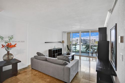 apt-631-2501 S Ocean Dr, Hollywood, FL, 33019-2610 | Card Image