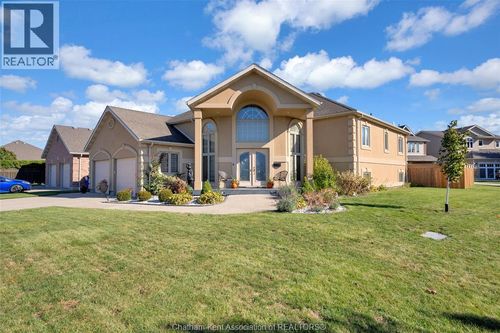 45 Morning Glory Lane, House with 4 bedrooms, 3 bathrooms and null parking in Chatham ON | Card Image