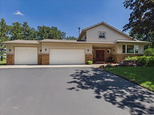 7442 Dekorra Rd, Deforest, WI, 53532-1938 | Card Image