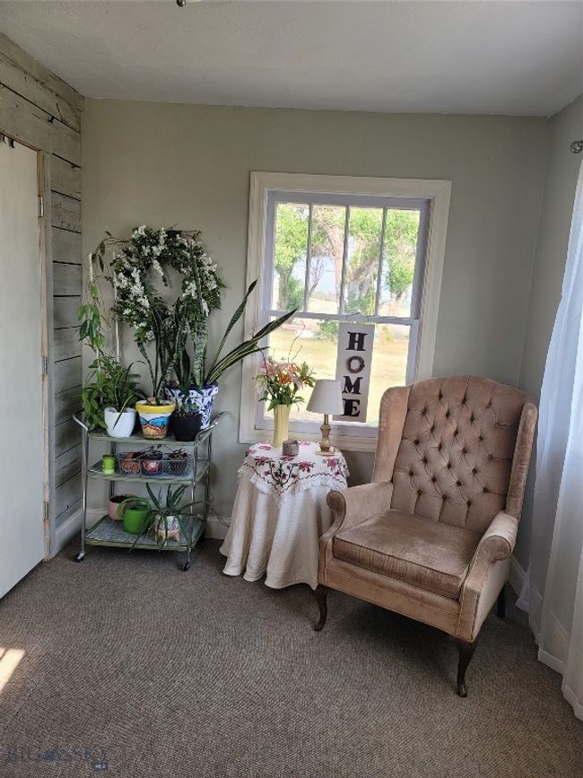 FOYER | Image 14
