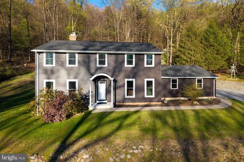 49 Park Rd, BOYERTOWN, PA, 19512-8040 | Card Image