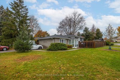 224 Arden Dr, House other with 3 bedrooms, 2 bathrooms and 5 parking in Oshawa ON | Image 2