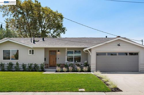 7350 Tamarack Dr, Dublin, CA, 94568-1755 | Card Image