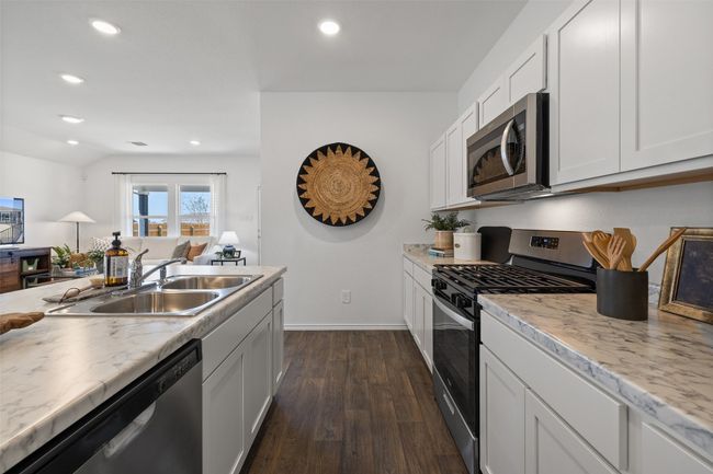 827 Arnold Loop, House other with 3 bedrooms, 2 bathrooms and 2 parking in Uhland TX | Image 19