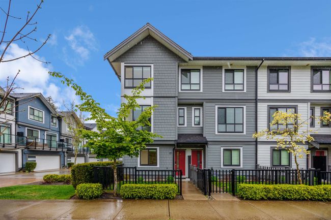 29 - 16760 25 Avenue, Townhouse with 3 bedrooms, 2 bathrooms and 2 parking in Surrey BC | Image 1