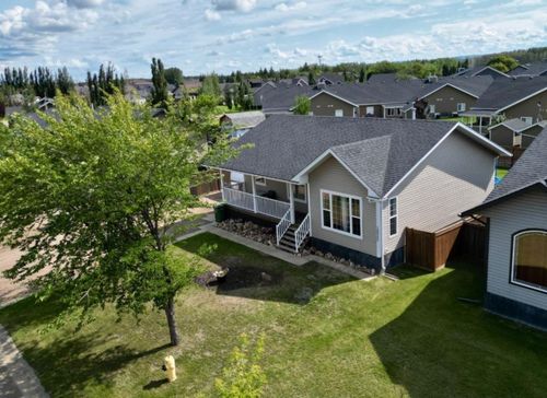 10905 98 Ave, La Crete, AB, T0H2H0 | Card Image