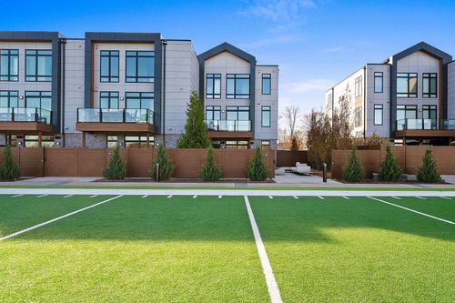 1110 Brookwood Dr, Ashwaubenon, WI, 54304-4108 | Card Image