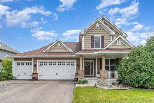 8831 Reflections Rd, Chanhassen, MN, 55317-4001 | Card Image