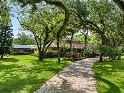 9490 Old Cutler Ln, House other with 7 bedrooms, 5 bathrooms and null parking in Coral Gables FL | Image 2