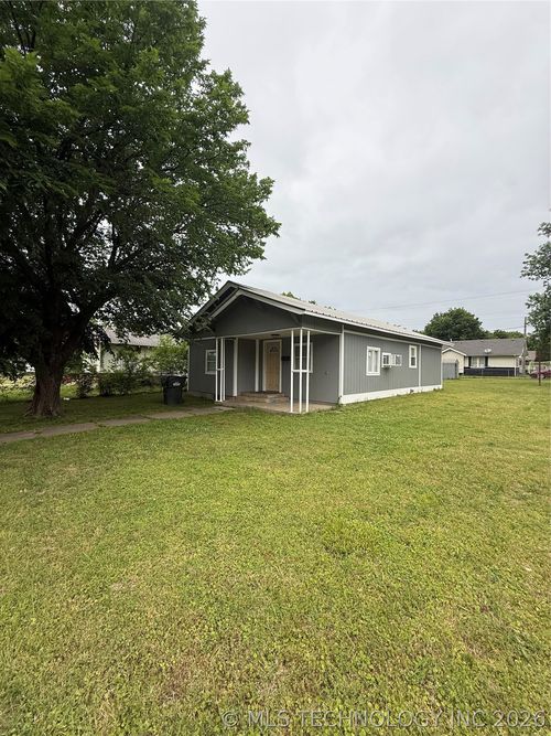 1202 W Division St, Henryetta, OK, 74437-4058 | Card Image
