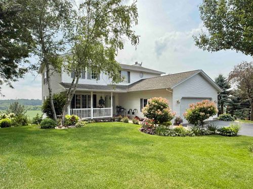 7504 E State Road 67, Clinton, WI, 53525-9270 | Card Image