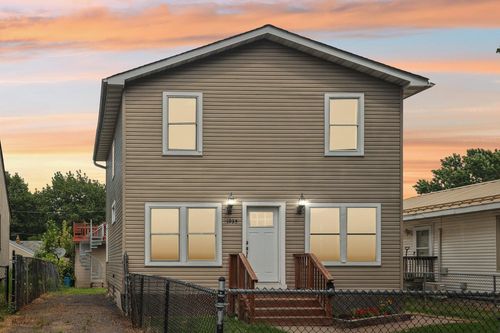 1935 Fremont Ave E, Saint Paul, MN, 55119-4013 | Card Image