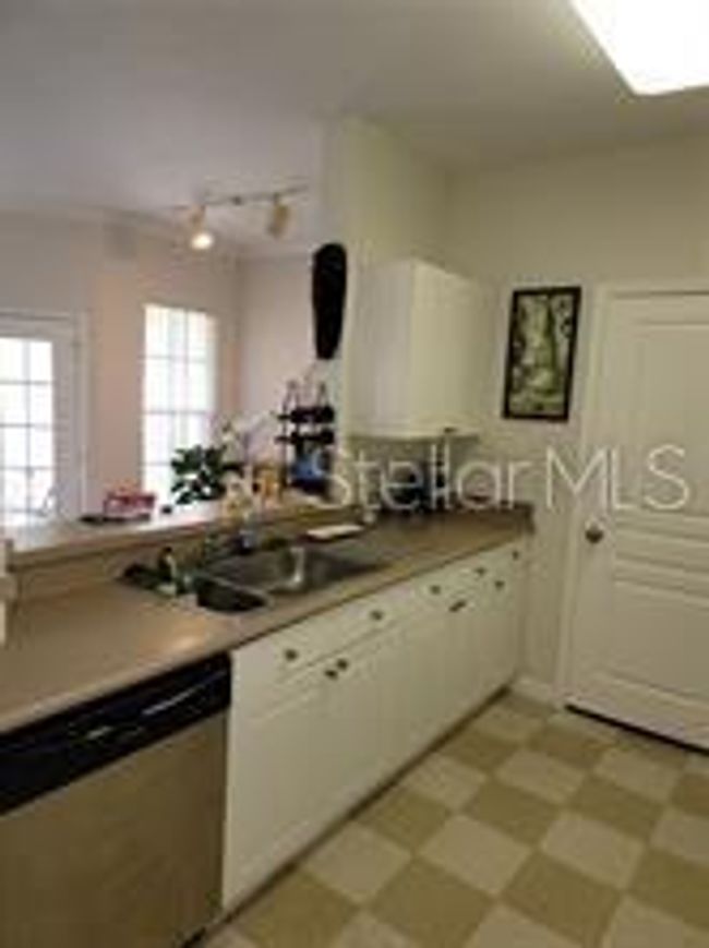 Kitchen | Image 6