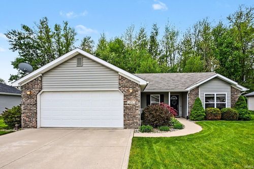 671 Stag Dr, Warsaw, IN, 46582-6733 | Card Image