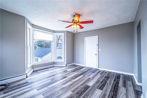 216 Maplewood Ave, Cranston, RI, 02920-5406 | Card Image