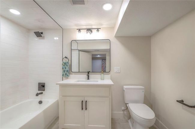 10314 Sagamore Ln, House other with 6 bedrooms, 5 bathrooms and null parking in Leawood KS | Image 51