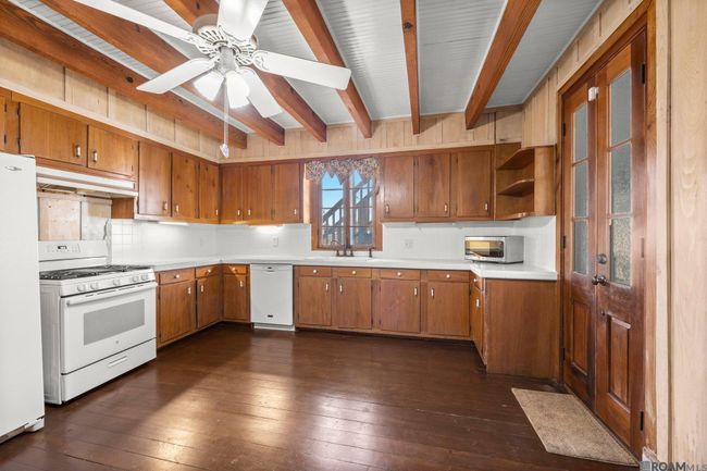 906 E Weber St, House other with 3 bedrooms, 3 bathrooms and 3 parking in Gonzales LA | Image 5