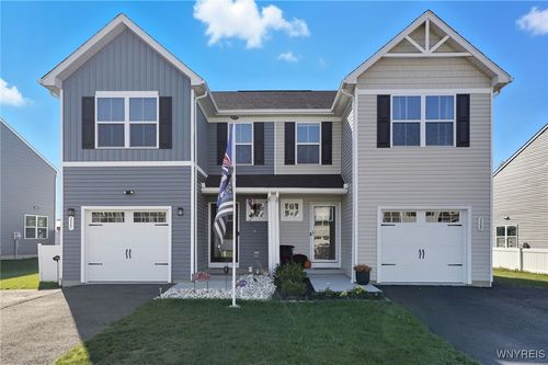 115 South Dr, West Seneca, NY, 14218-3688 | Card Image