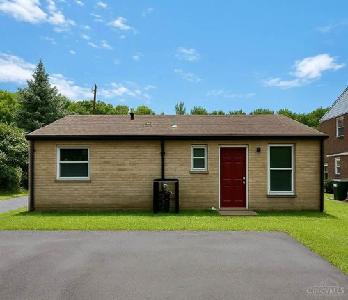 3384 Ninann Ct, Cincinnati, OH, 45211-7530 | Card Image