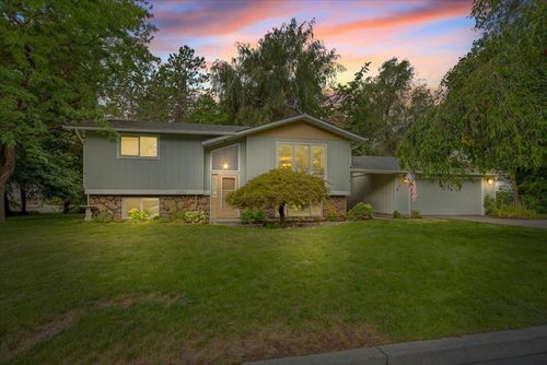 3022 S Glenn Rd, Spokane Valley, WA, 99206-5860 | Card Image