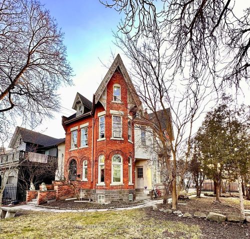 b2-60 Brock Ave, Toronto, ON, M6K2L2 | Card Image