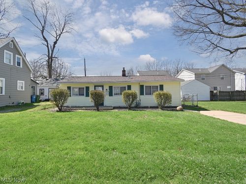 33850 Beach Park Ave, Eastlake, OH, 44095-2502 | Card Image