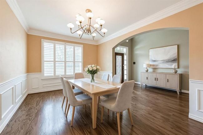 Formal dining area | Image 4