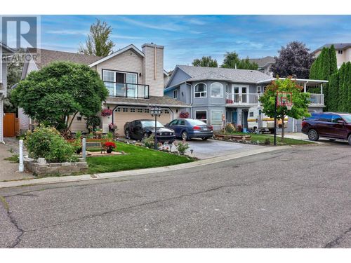 829 Dunrobin Dr, Kamloops, BC, V1S1V6 | Card Image