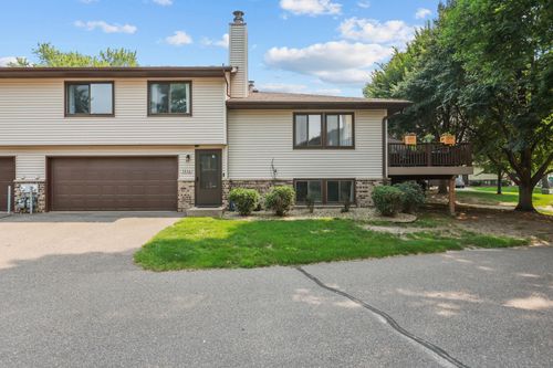 7846 83rd Ct N, Brooklyn Park, MN, 55445-2162 | Card Image