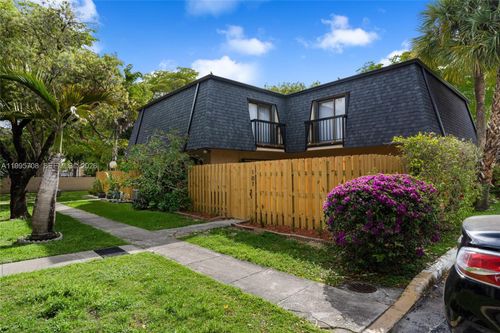 3-13993 Sw 94th Circle Ln, Miami, FL, 33186-7824 | Card Image