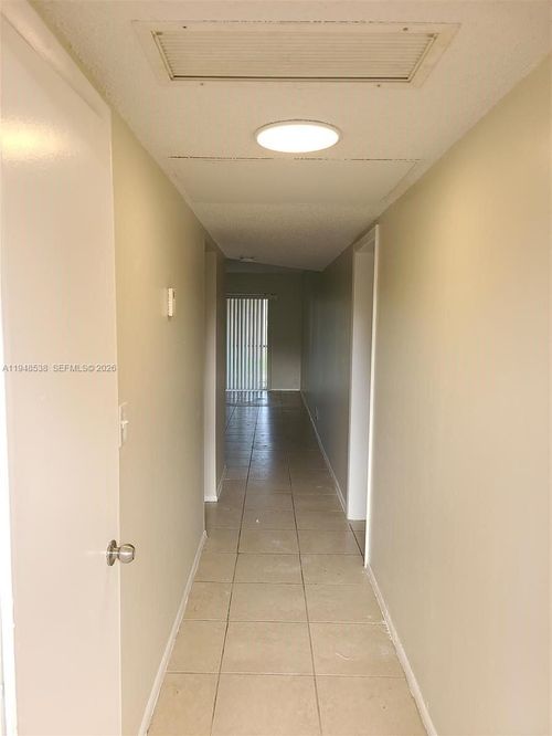 apt-207-7925 Colony Cir, Tamarac, FL, 33321-3912 | Card Image