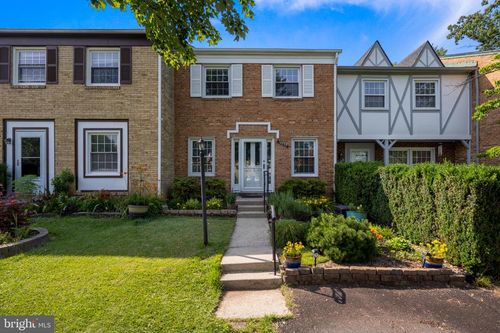 14832 Palmerston Sq, CENTREVILLE, VA, 20120-1806 | Card Image