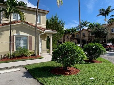 7-13 - 8243 Nw 107th Path, Home with 3 bedrooms, 3 bathrooms and null parking in Doral FL | Image 2