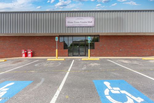 121 Whitley Ave, Henderson, TN, 38340-2221 | Card Image