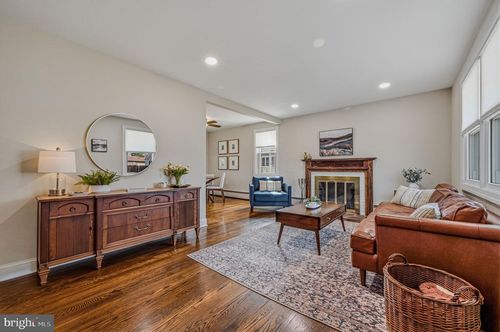 102 E Redding St, MIDDLETOWN, DE, 19709-1433 | Card Image