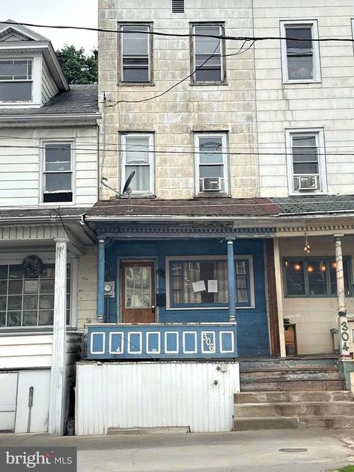 306 S 5th St, SHAMOKIN, PA, 17872-6204 | Card Image