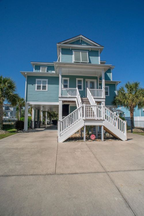 429 Oak Ave, Murrells Inlet, SC, 29576-8423 | Card Image