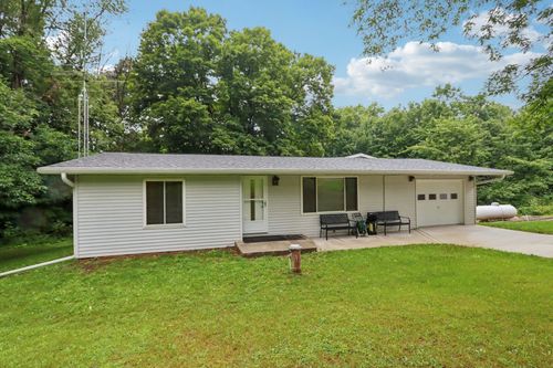 S6413 County Road Pf, North Freedom, WI, 53951-9644 | Card Image