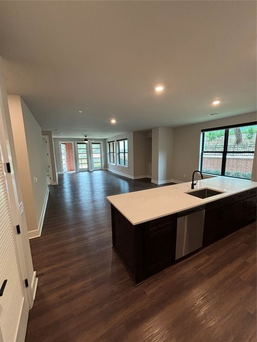 apt-2107-3255 Carlisle St, Dallas, TX, 75204-1753 | Card Image