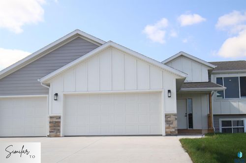 5605 W Cushman St Street, Sioux Falls, SD, 57107 | Card Image