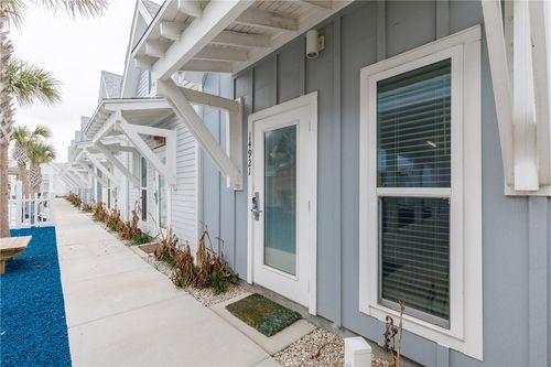 14921 Pirates Cove Dr, Corpus Christi, TX, 78418-1503 | Card Image
