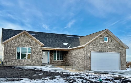 1927 Parkside Dr, Sycamore, IL, 60178-3315 | Card Image