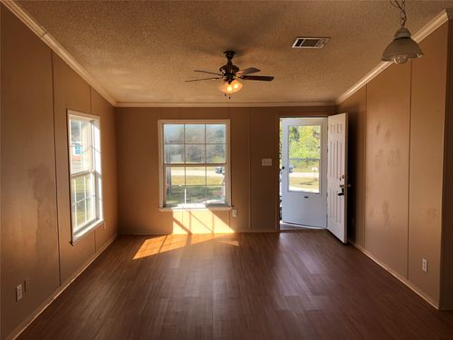 118 Windy Creek Ct, Springtown, TX, 76082-5267 | Card Image