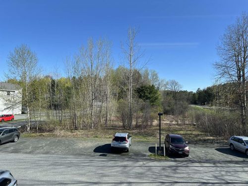c-2577 Hartford Ave, White River Junction, VT, 05001-4810 | Card Image