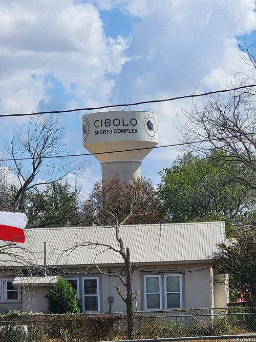 218, 220, 300 Main, Cibolo, TX, 78108 | Card Image