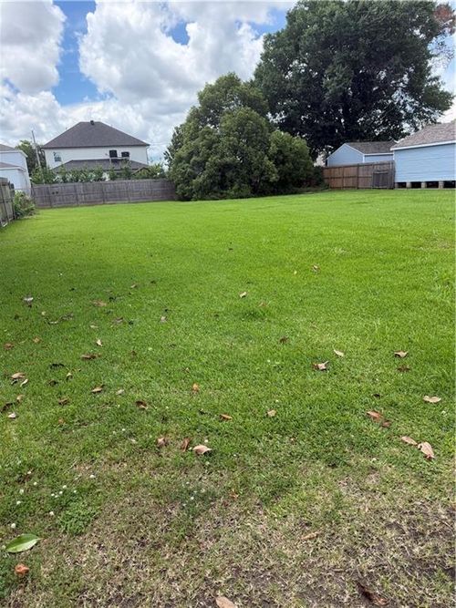 526 Papworth Ave, Metairie, LA, 70005-3540 | Card Image
