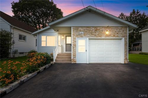 125 Revere Ave, East Syracuse, NY, 13057-1719 | Card Image
