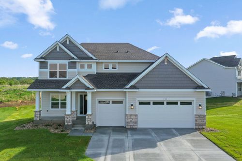 905 Milborne Ln Nw, Rochester, MN, 55901-3303 | Card Image
