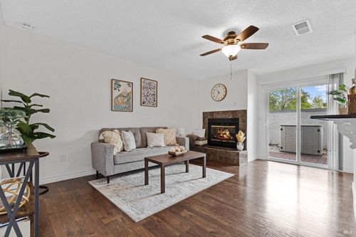 apt-a3-225 Pennsylvania Ave, Fairfield, CA, 94533-6429 | Card Image