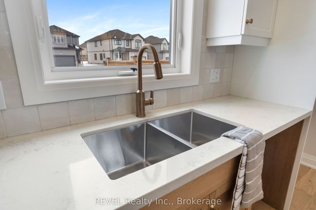 1 Elvira Way, House other with 4 bedrooms, 3 bathrooms and 4 parking in Thorold ON | Image 16